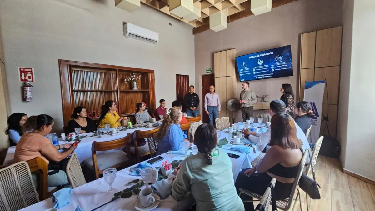 Realizamos un Desayuno Empresarial sobre Sostenibilidad Estratégica con Diego Adamson. Un espacio para aprender, innovar y descubrir nuevas formas de hacer crecer nuestros negocios con visión